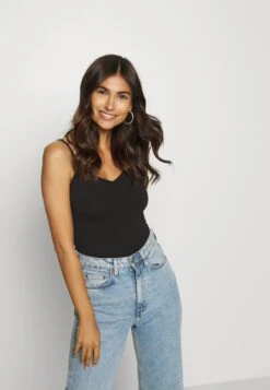 Anna Field 2 PACK - Top - White/black 11 Anna Field 2 PACK - Top - White/black -Modekleidung 008314c9468e4b1c8da1abab9beafacc