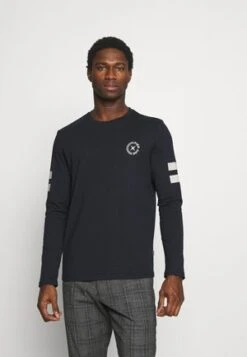 Pier One Langarmshirt - White -Modekleidung 019deb4ab2e24269936d5058f628aceb