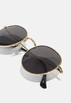Pier One UNISEX - Sonnenbrille - Black/gold -Modekleidung 126e9360ab5948a49821b42d80d15fbc