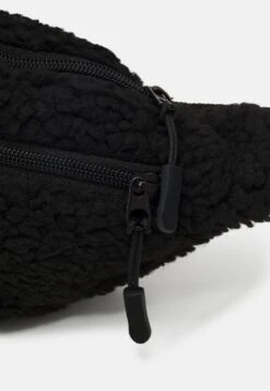 Pier One UNISEX - Gürteltasche - Black -Modekleidung 1359e1e4577d4f99aa4271e5fdf8ee11