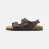Pier One UNISEX - Riemensandalette - Dark Brown -Modekleidung 1a7a848effe2485c8d756f7696fd5864