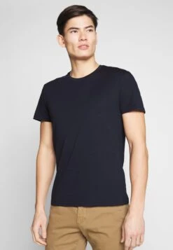 Pier One 2 PACK - T-Shirt Basic - White/dark Blue -Modekleidung 29e824f9825c4b58be6620e83ee4ac6b