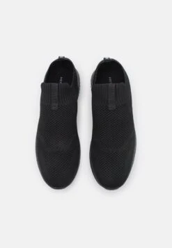 Pier One Slipper - Black 11 Pier One Slipper - Black -Modekleidung 2d4bd3ab3a774a0fb84c0762292a2fa0