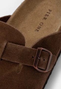 Pier One LEATHER UNISEX - Clogs - Brown -Modekleidung 47364cdc1dcd4794860a5f6810594e6c