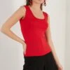 LELA SQUARE NECK LACE DETAILED ATHLETE - Top - Red -Modekleidung 5484246dc0fd4b359b18e9b77454e22c