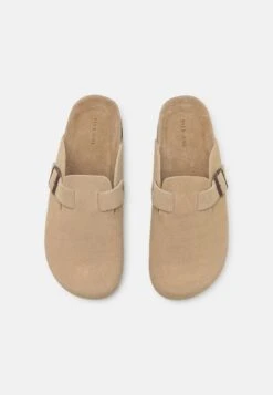 Pier One LEATHER UNISEX - Clogs - Beige 11 Pier One LEATHER UNISEX - Clogs - Beige -Modekleidung 60310edcb16944af817e40c7ae62c73a