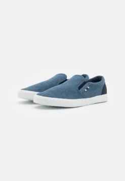 Pier One Sneaker Low - Blue -Modekleidung 690ce6118e1c4ca298845d15a6ae072e