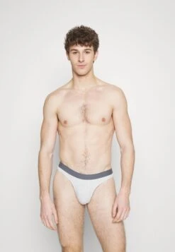 Pier One 3 PACK - Slip - Red/grey/black -Modekleidung 6b0dcc1bbbb54d92b9e0af57341537cc