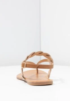 Zehentrenner - Cognac -Modekleidung 818495a3a59b4e49a45a5b721c802aee