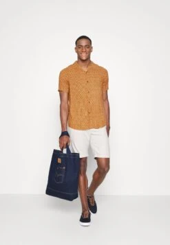 Pier One LINEN BLEND DRAWCORD SHORTS - Shorts - Beige 9 Pier One LINEN BLEND DRAWCORD SHORTS - Shorts - Beige -Modekleidung 83c65b1ee3624a9ebeb219d03029505e