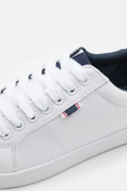 Pier One Sneaker Low - White 13 Pier One Sneaker Low - White -Modekleidung 8c95685700f845bf82458695fc2d40fb