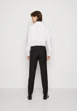 Pier One SET - Anzug - Black -Modekleidung 8dfce3cb1d0847869705990ca253a88a