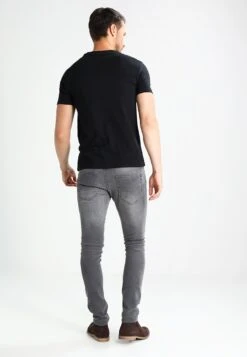 Pier One T-Shirt Basic - Black -Modekleidung 986416f3e81f4399a4473036c21acde4