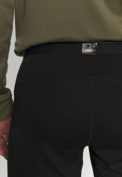 Icebreaker 100% MERINO 200 OASIS SHORTS - Unterhose Lang - Black -Modekleidung 9c54565f62e94abfa45fc82287598d78