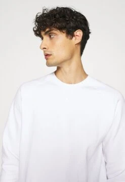 Pier One 2 PACK - Sweatshirt - White/black -Modekleidung a5485bef5ad44f4282ce09e954d19f56