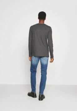 Pier One 2 PACK - Langarmshirt - Dark Grey/black -Modekleidung a601e52fa7974b079f93b858d4b782ec