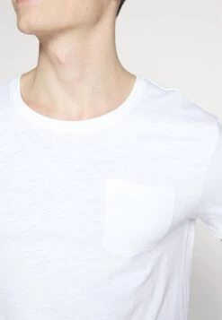 Pier One T-Shirt Basic - White -Modekleidung a63524296eb7468f8bac4e01312591ed