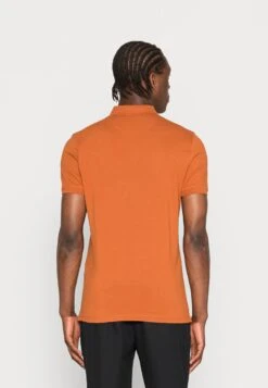 Pier One Poloshirt - Cognac 10 Pier One Poloshirt - Cognac -Modekleidung b05aa88fbfa94986ade95eccc0ab6e14