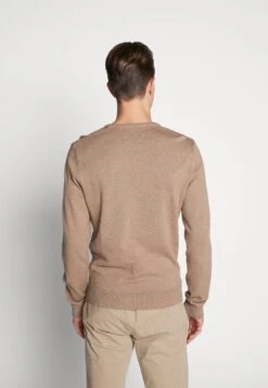 Pier One BASIC CREWNECK - Strickpullover - Mottled Beige -Modekleidung e45875b79af34307b546bc88a1571a7e