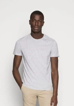 Pier One 5 PACK - T-Shirt Basic - Dark Blue/grey/khaki -Modekleidung fb97d3a70f594235aa02f60b48ba6fae