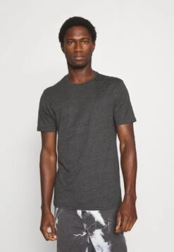 Pier One 3 PACK - T-Shirt Basic - Black/mottled Dark Grey/bordeaux -Modekleidung fbb1fa11fda54722bafd9df33f46d342