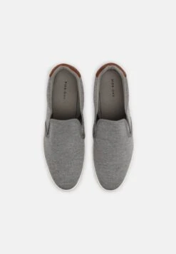 Pier One UNISEX - Slipper - Dark Grey -Modekleidung fd4006995ad74583bd5d996537dcc72b